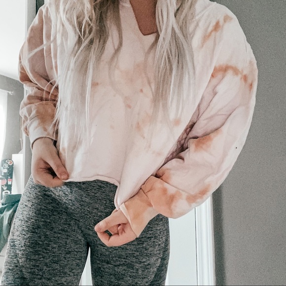 Tops - Handmade Tan and White Tie Dye Crop Sweatshirt